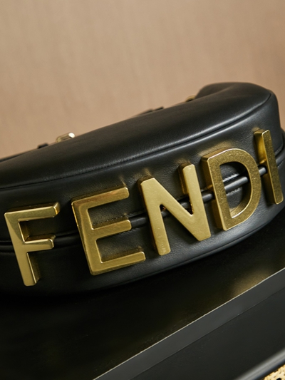 フェンディバッグ角部分ディテール